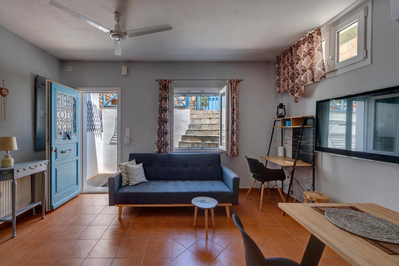 Fabbrica Bnb Vári Buitenkant foto